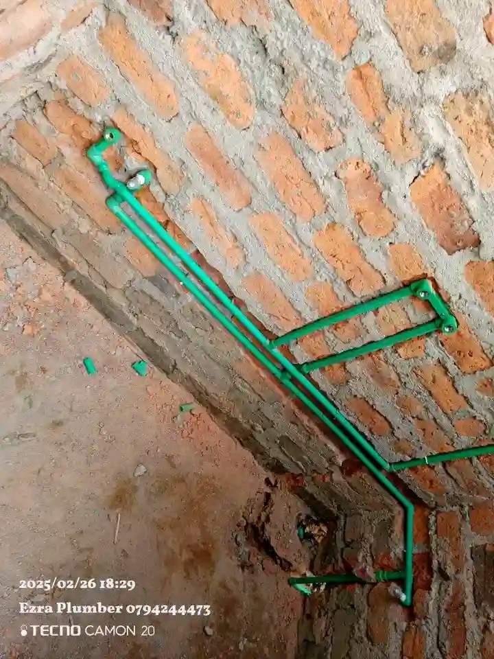 BRICKS WALLING 3 BEDROOM BUNGALOW HIPPED ROOF DESIGN 