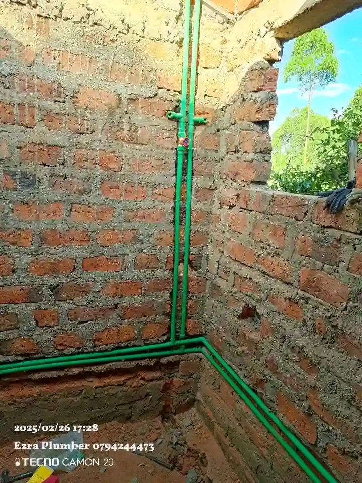 BRICKS WALLING 3 BEDROOM BUNGALOW HIPPED ROOF DESIGN 