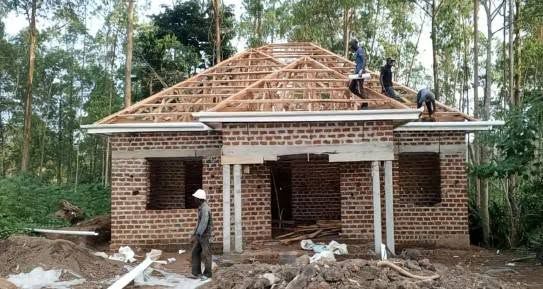 3 BEDROOM BUNGALOW HIPPED ROOF DESIGN LUGULU WEBUYE 